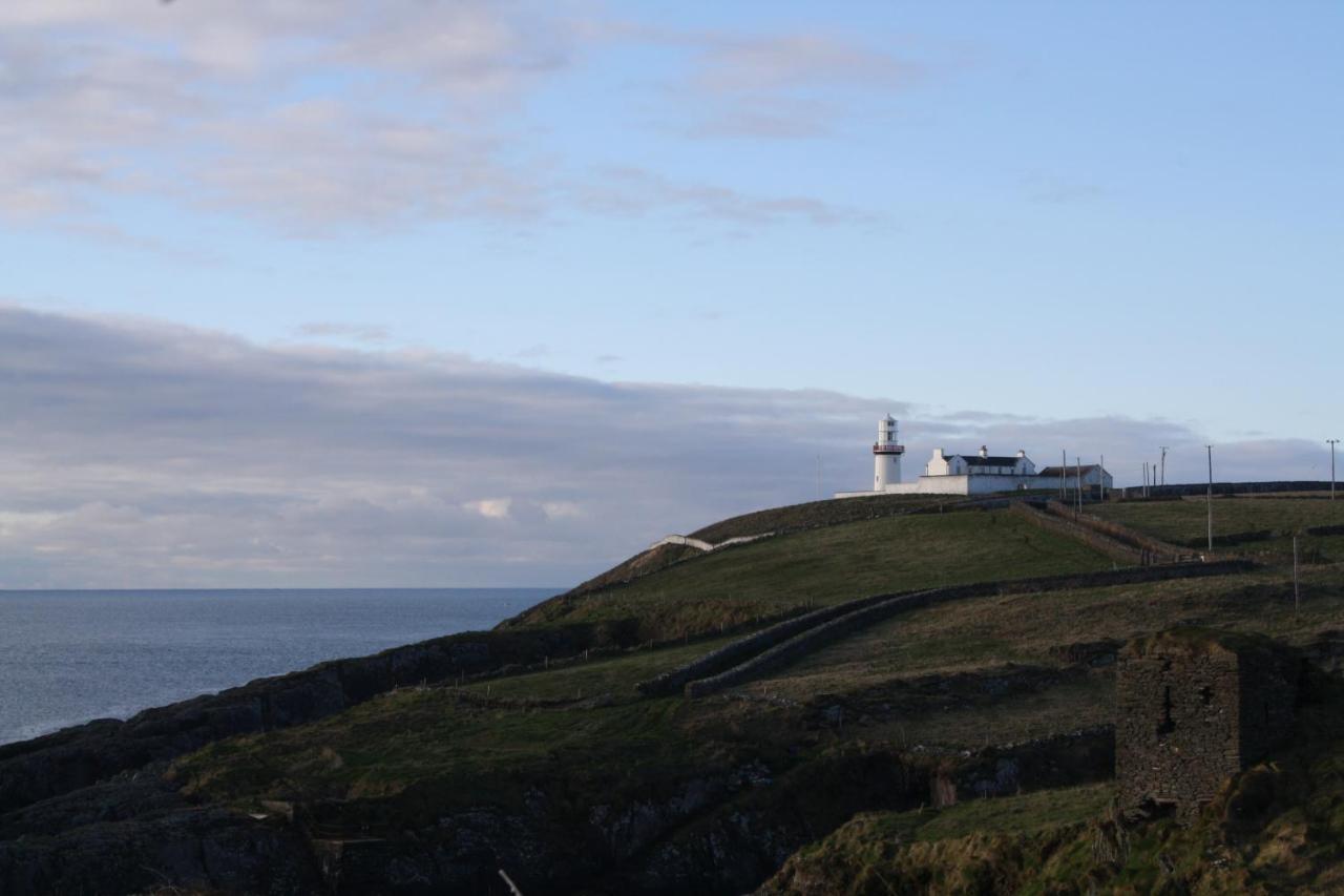 Galley Head Lightkeeper'S Houses Donoure Экстерьер фото